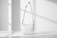 Michael Kors vit axelväska i canvas