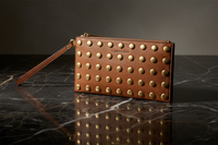 Michael Kors svart läderkuvertväska