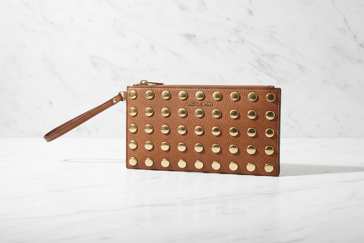 Michael Kors svart läderkuvertväska