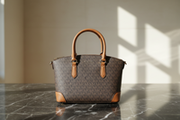 Michael Kors brun handväska med andra fibrer