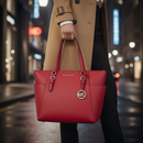 Michael Kors röd läderaxelväska